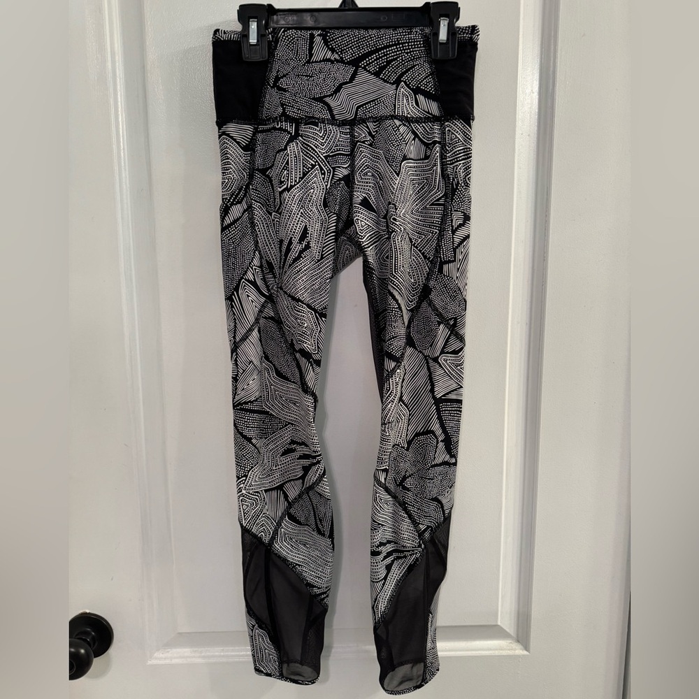 Lululemon Goal Crusher 7/8 Tight Dottie Tribe White Black / Black